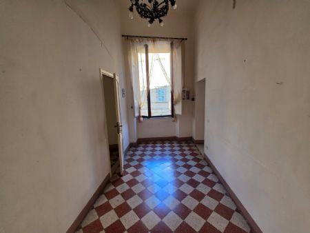 Vendita Appartamento SIENA – CENTRO STORICO, ZONA QUATTRO CANTONI
A pochi passi dal Duomo e nel cuore della città,...